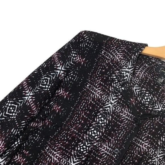 Jessica Simpson Mirren Abstract Print Button Up Blouse Size Medium - Picture 3 of 13